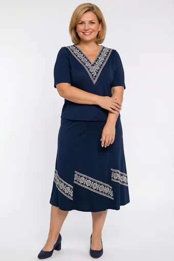 coordinato blu navy con ricami beige