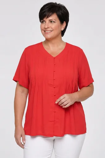 camicetta rossa con bottoni