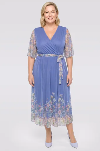 Abito in chiffon azzurro chiaro con cintura