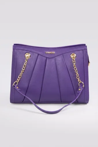 borsa a tracolla viola con dettagli dorati