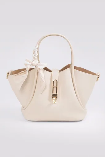 borsa trapezoidale color crema con foulard