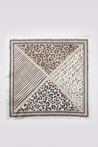 Foulard di seta con stampa leopardata
