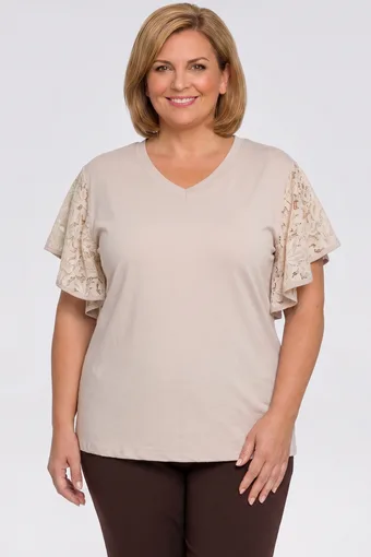 Camicetta beige con maniche in pizzo