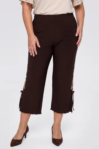 Pantaloni marroni con inserti traforati