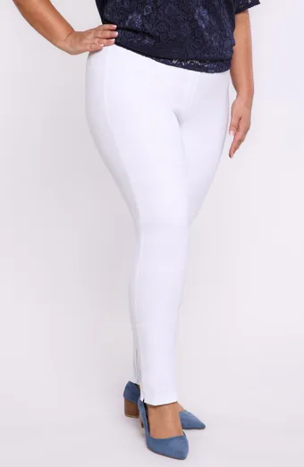 Pantaloni bianchi affusolati