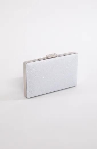 borsa in argento con chiusura decorativa