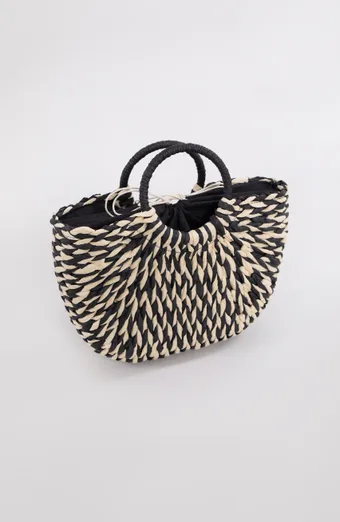 borsa intrecciata nera e beige