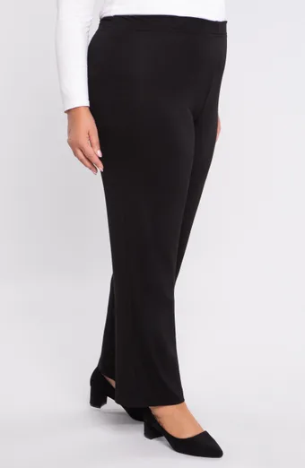 Pantaloni neri classici e sottili