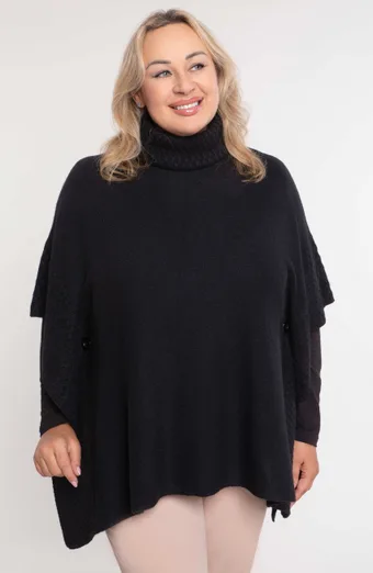 poncho nero con collo alto