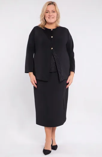 coordinato nero con camicetta in pizzo