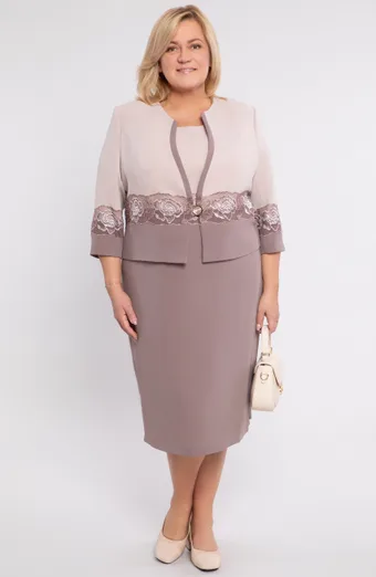 Elegante abito beige con rose