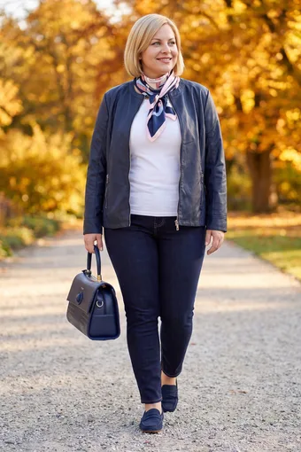Classica giacca biker navy con tasche