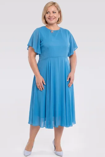 Abito blu in chiffon con spilla