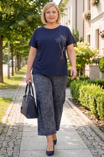 coordinato blu navy con stampa floreale