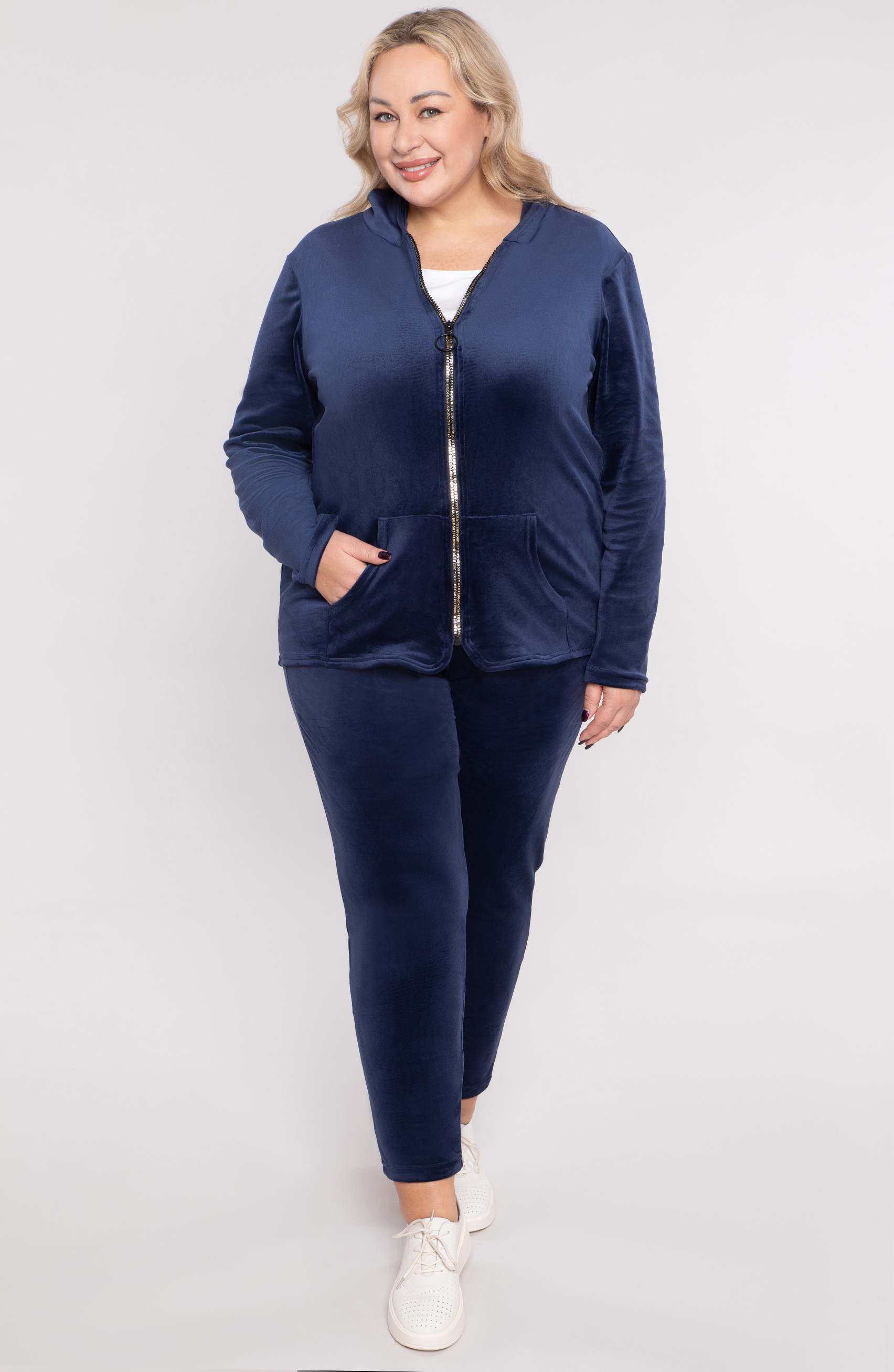 tuta sportiva in velluto blu navy