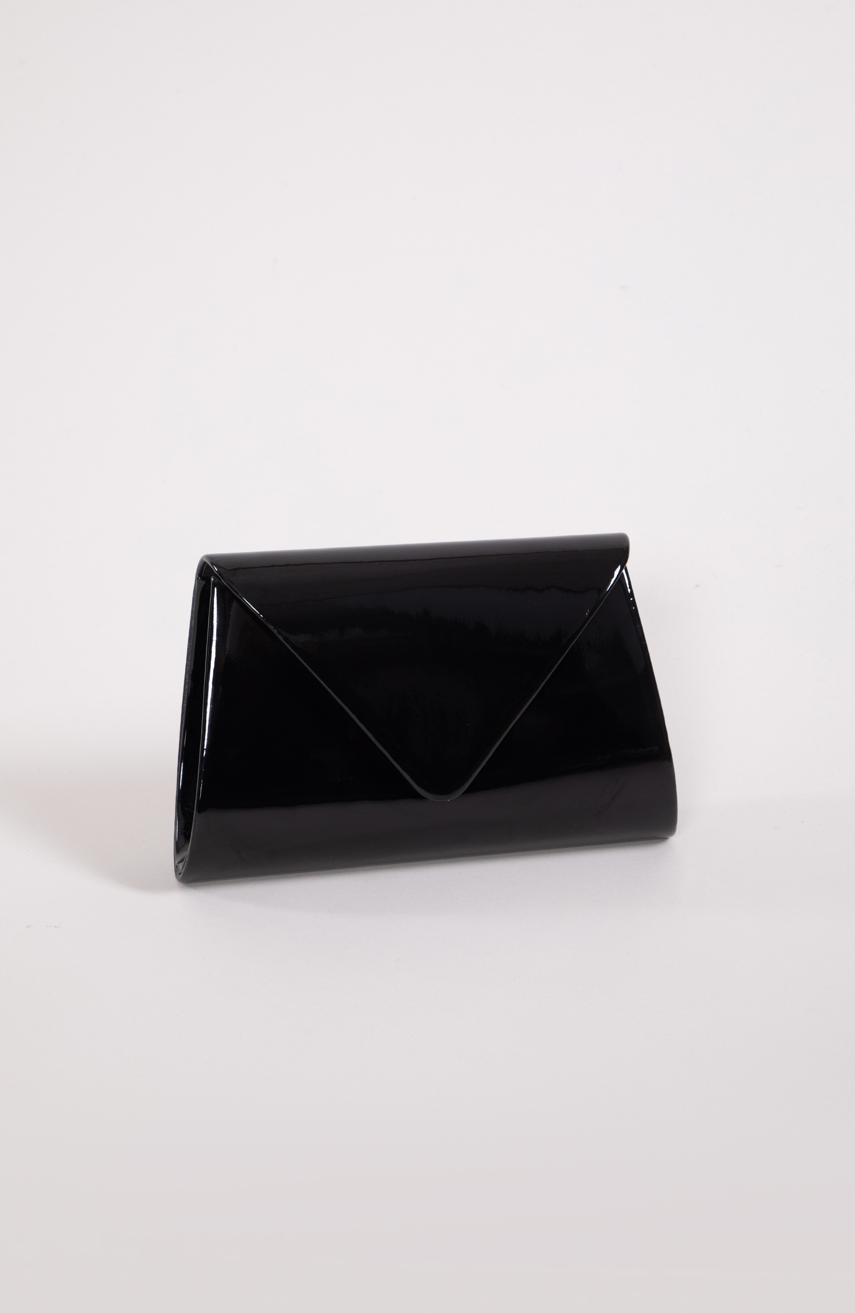 pochette in vernice nera