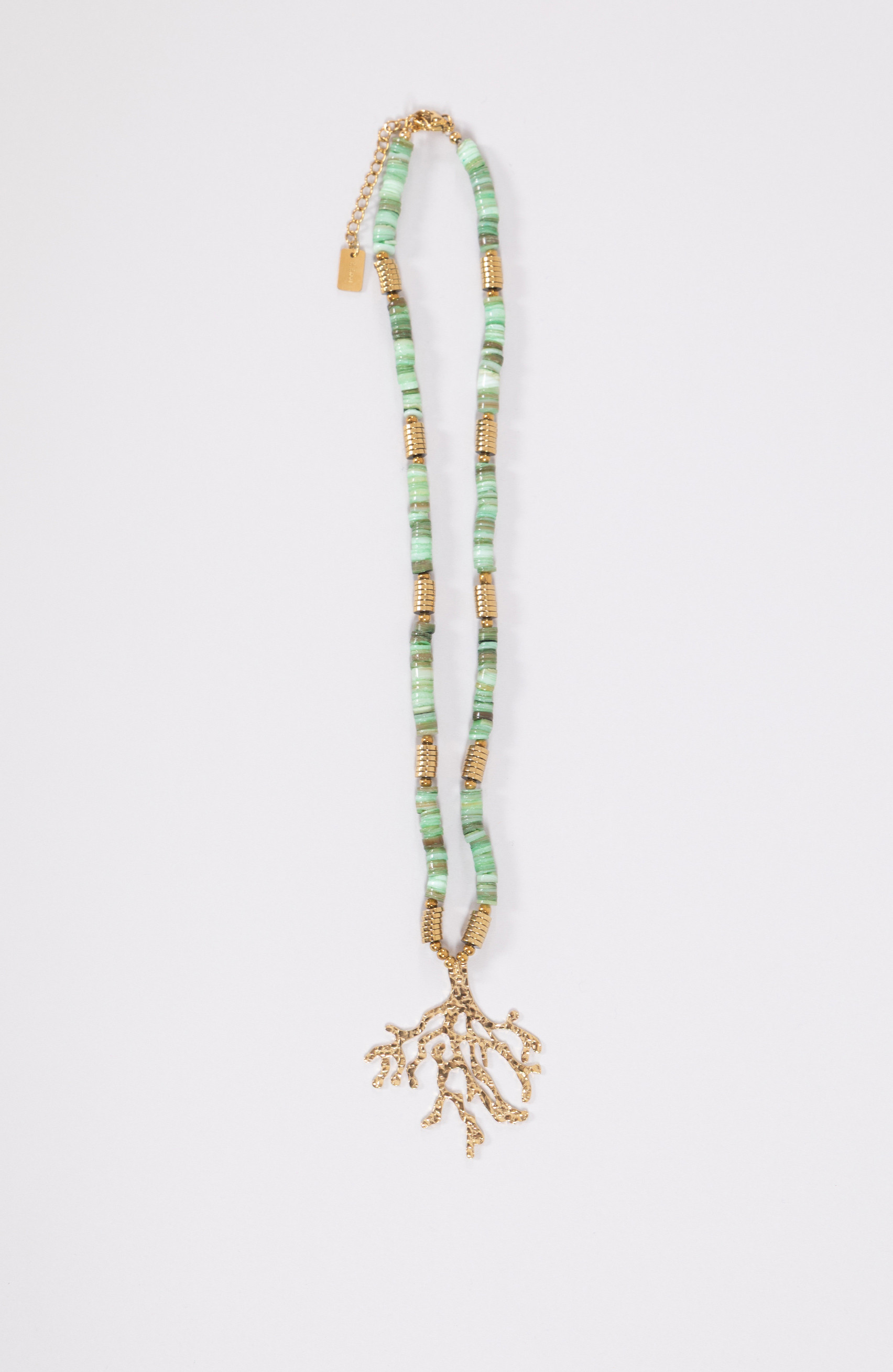 Collana di corallo verde