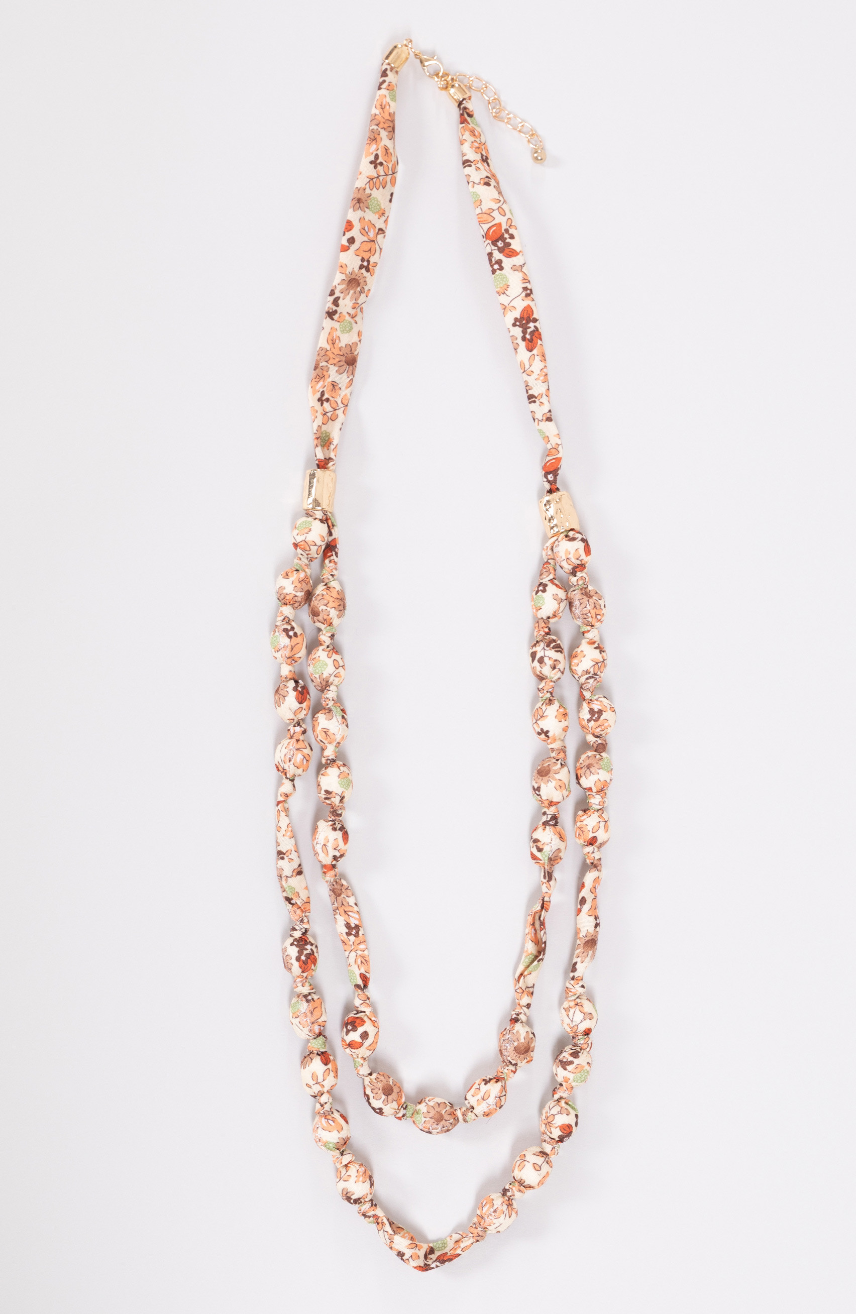 Collana realizzata con coralli colorati