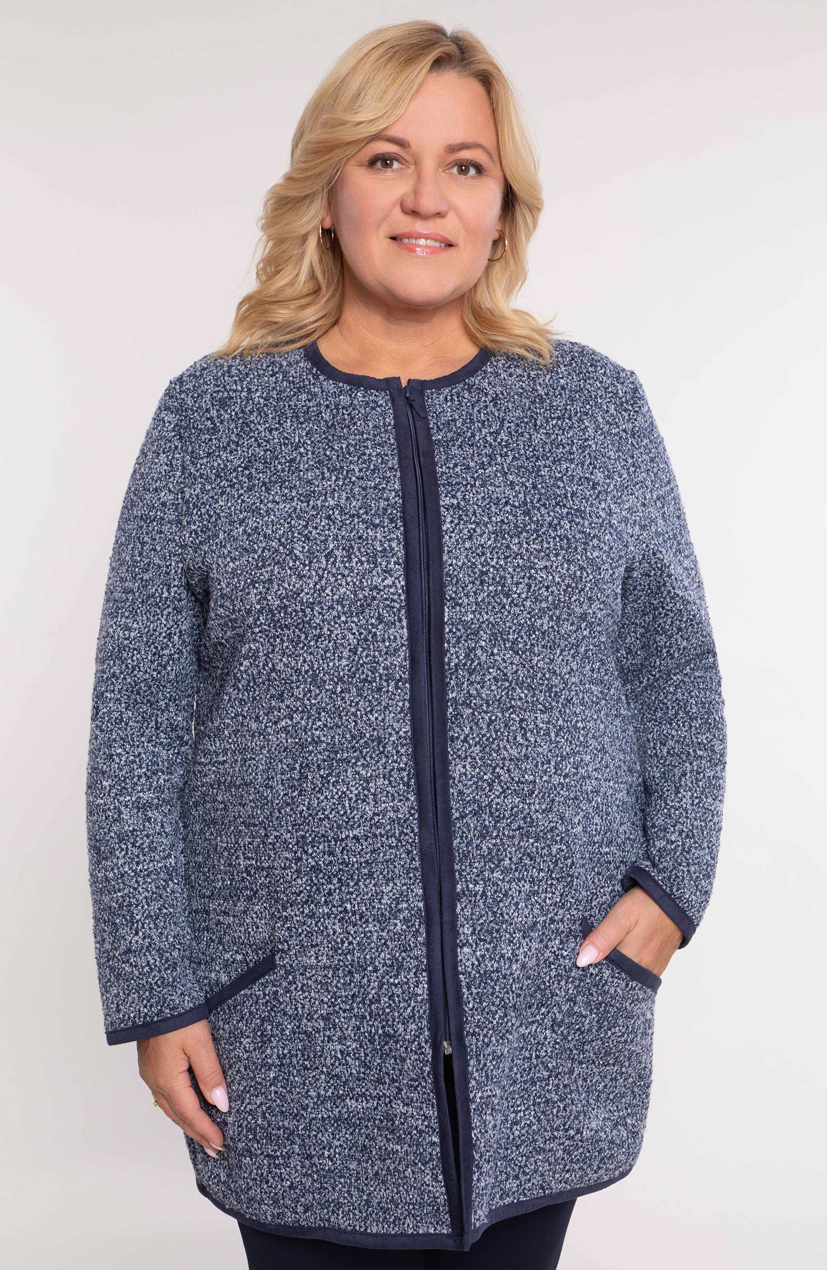 Maglione blu e bianco
