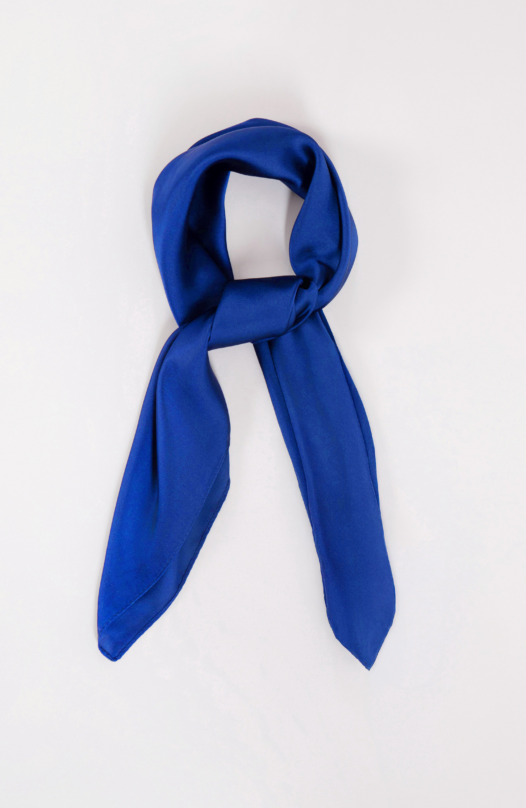 Sciarpa blu fiordaliso
