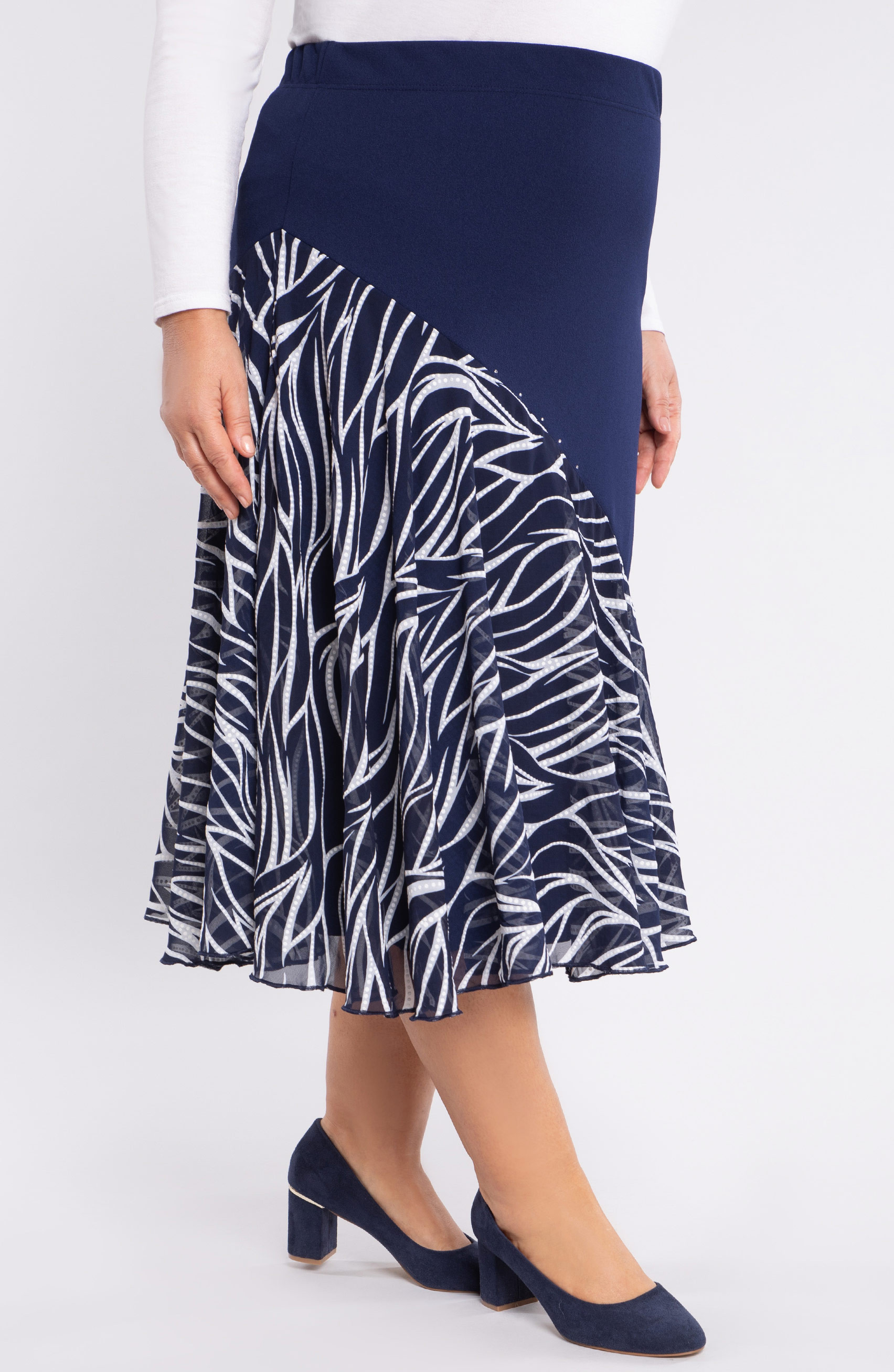 Gonna in chiffon blu navy con inserto fantasia bianca