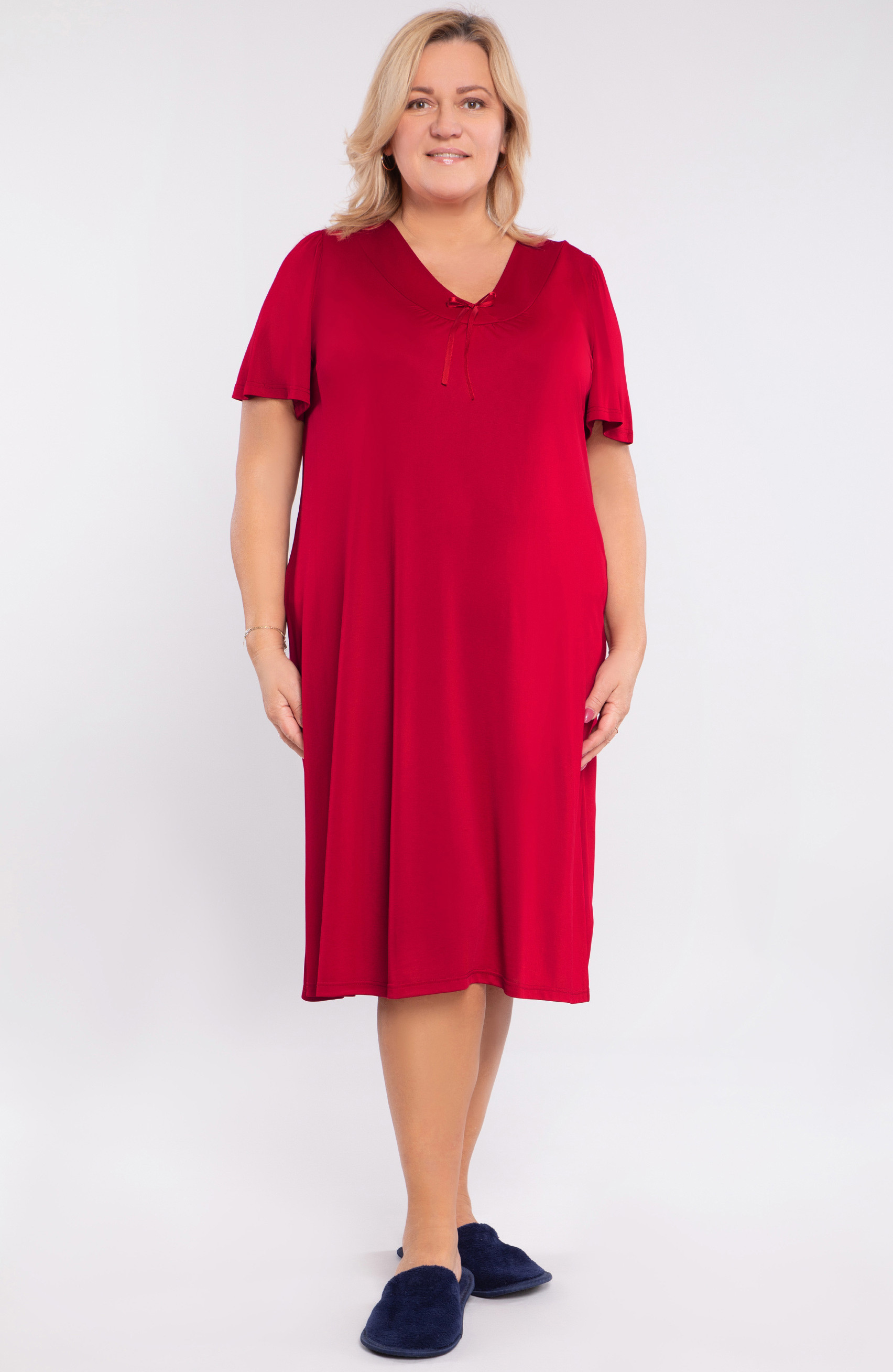 camicia da notte rossa con nastro