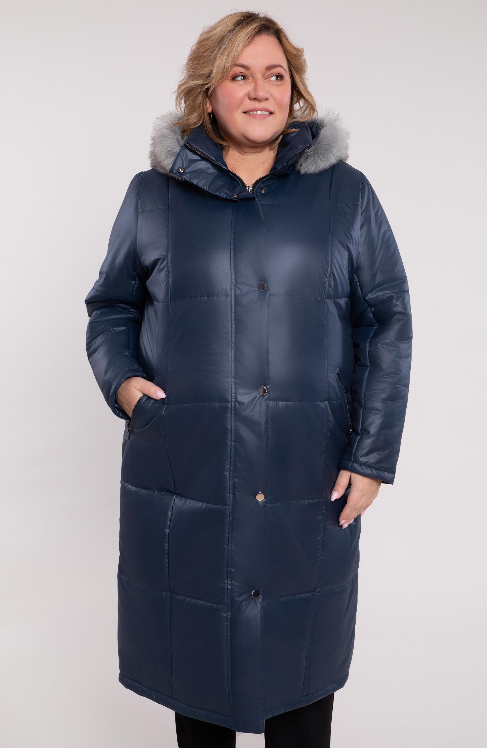 Giacca lunga isolante blu navy con cappuccio